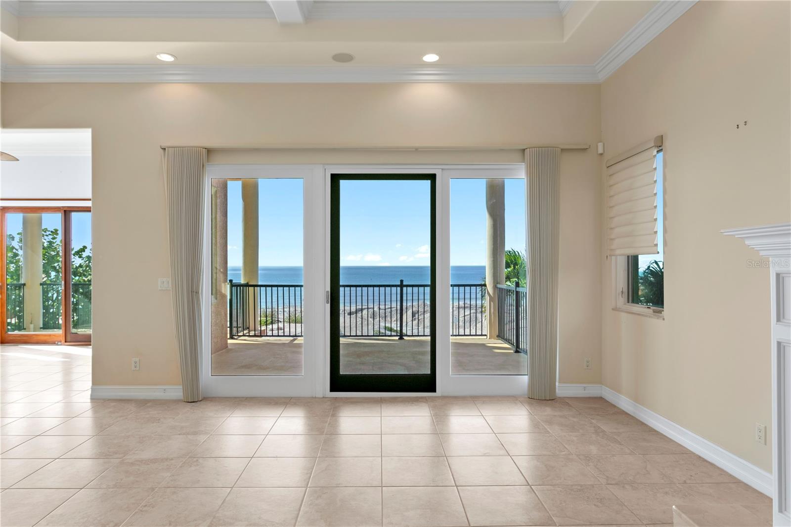 Image 8 of 30 For 9546 Gulf Boulevard