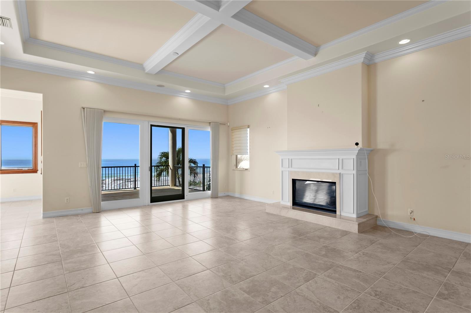 Image 9 of 30 For 9546 Gulf Boulevard