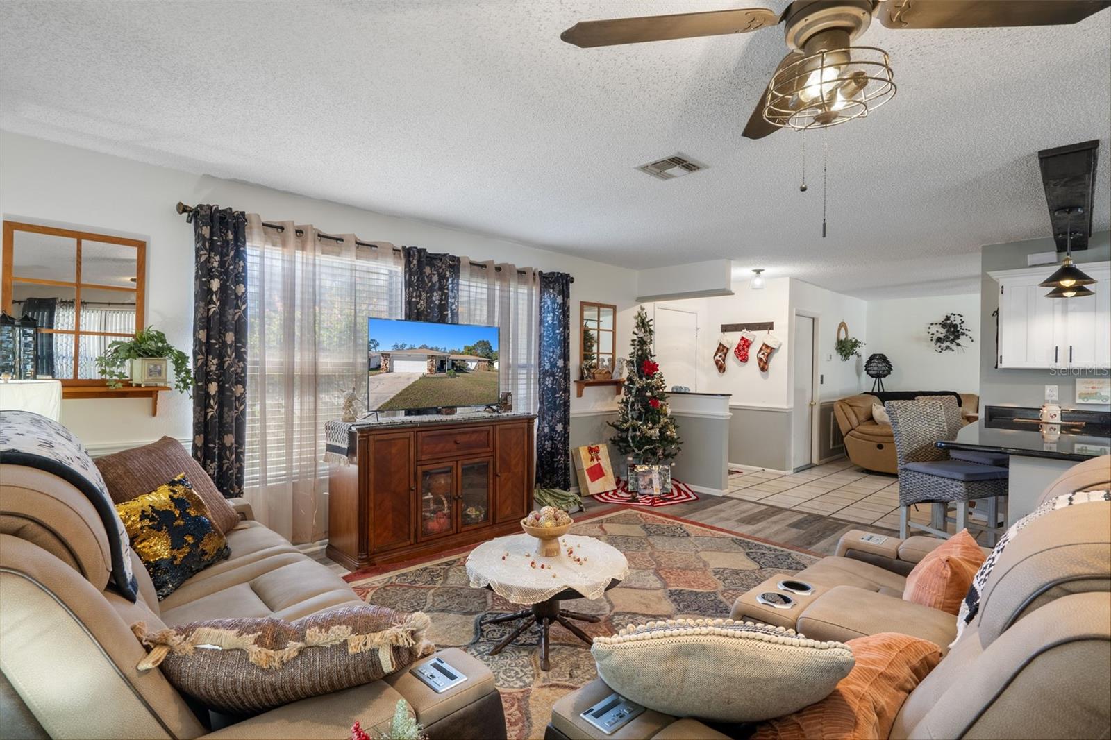 Image 11 of 27 For 7311 Edinburgh Way