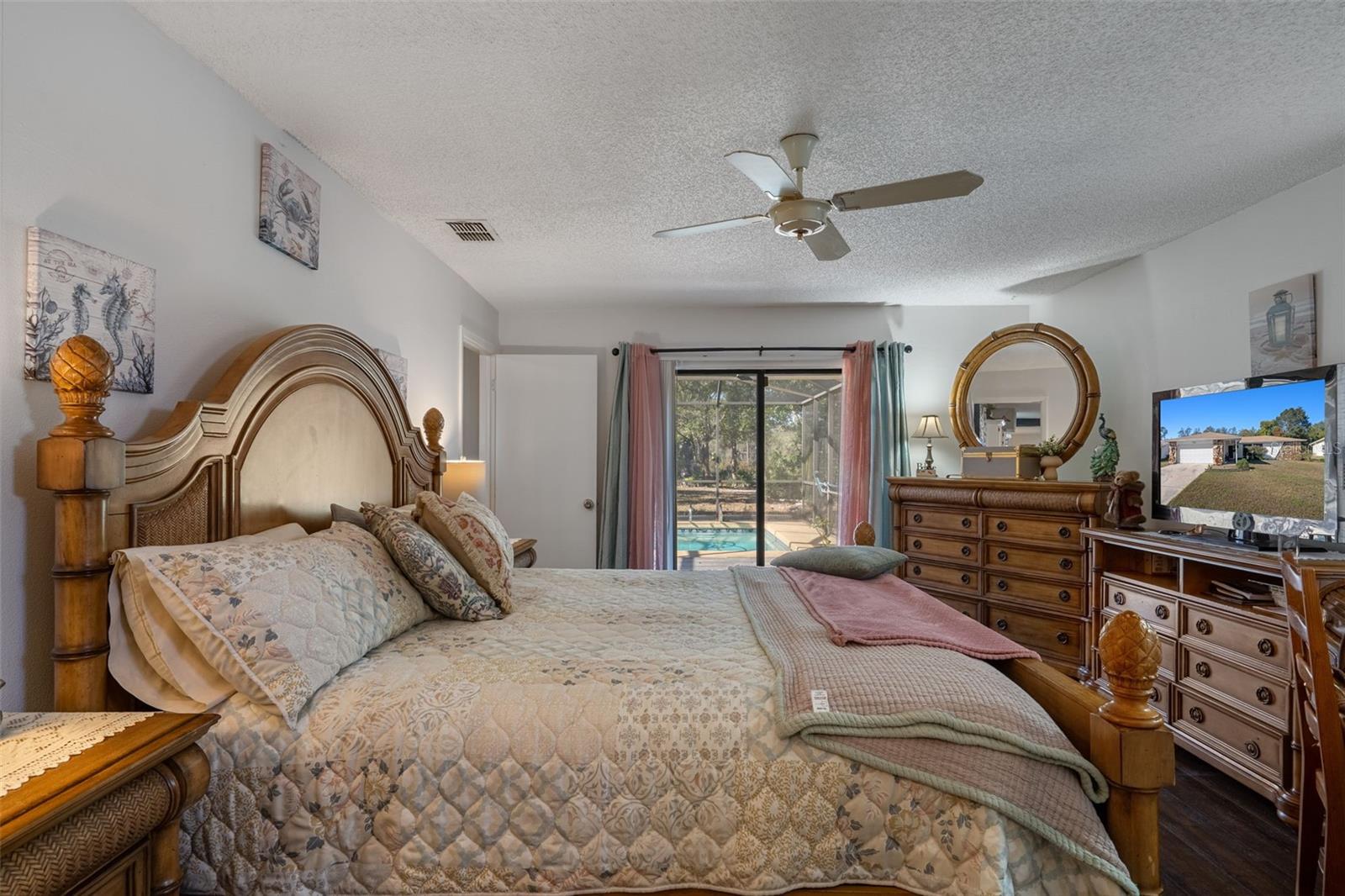 Image 14 of 27 For 7311 Edinburgh Way