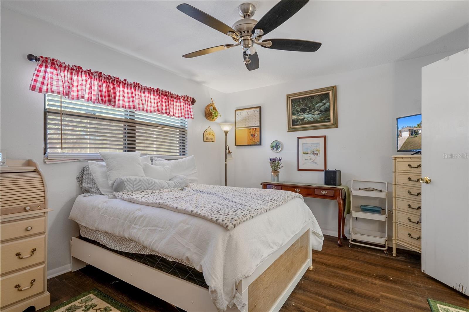 Image 19 of 27 For 7311 Edinburgh Way