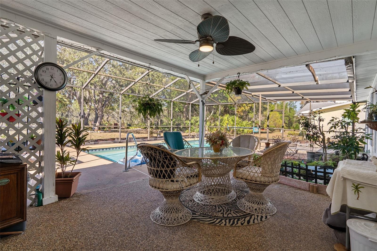 Image 22 of 27 For 7311 Edinburgh Way