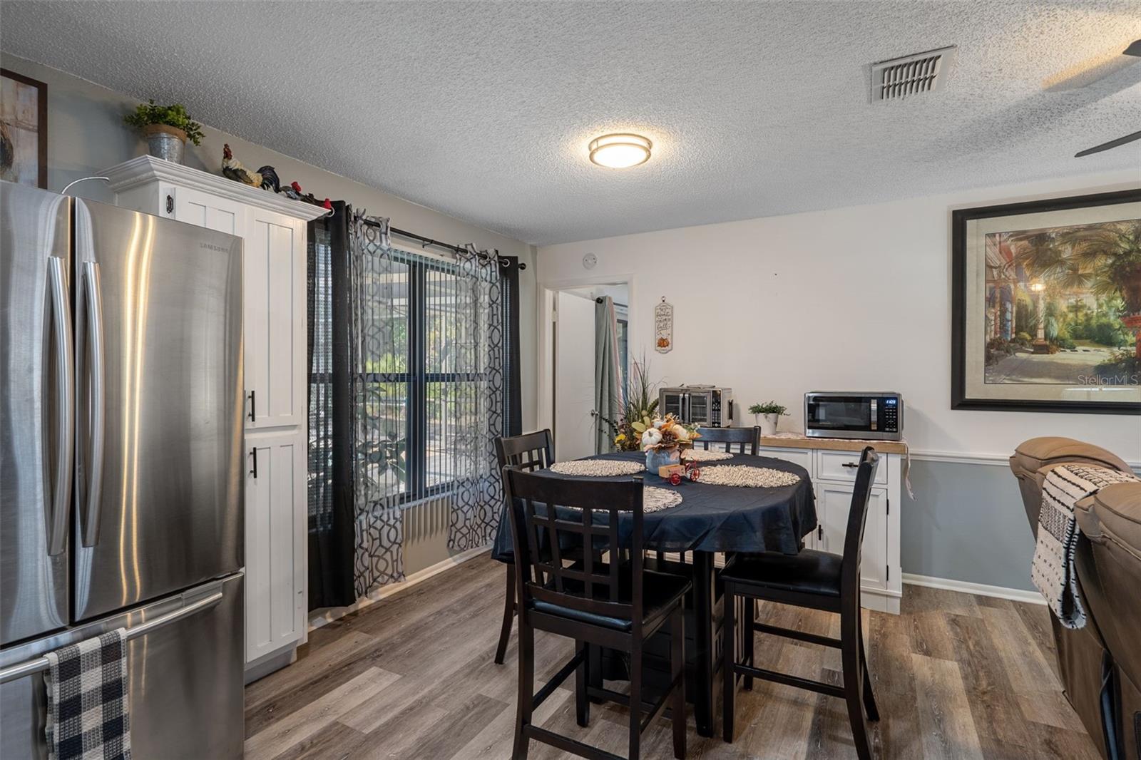 Image 9 of 27 For 7311 Edinburgh Way