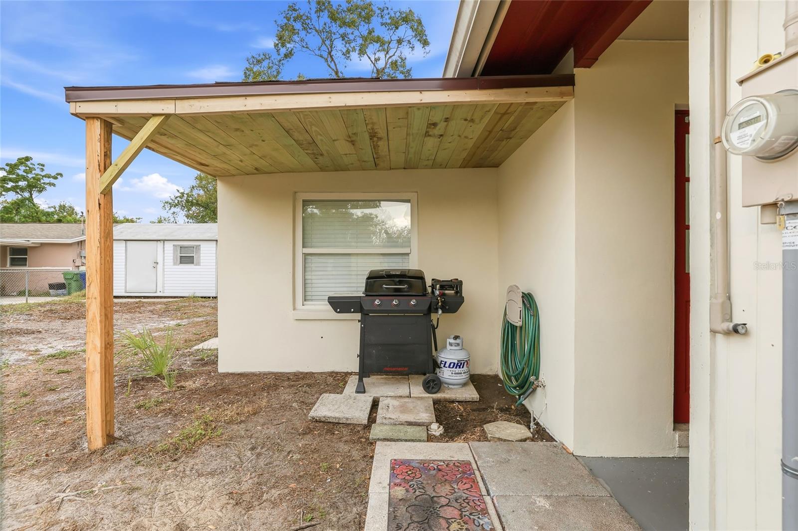 Image 36 of 53 For 9402 Newport Avenue