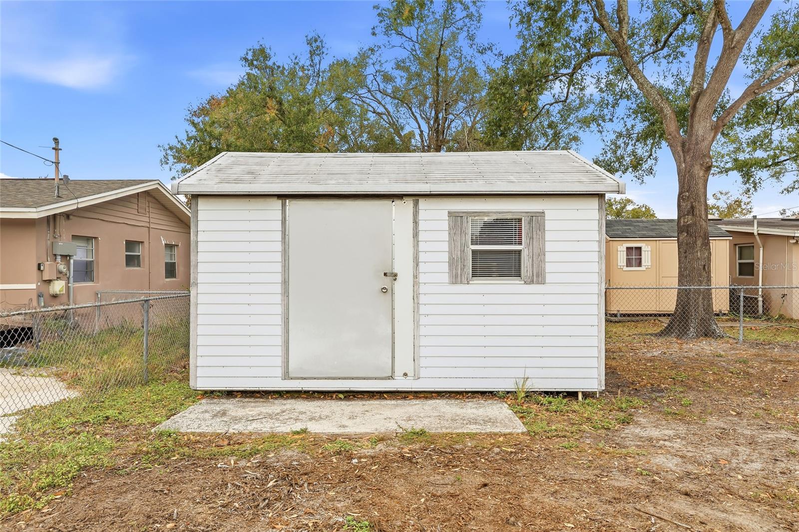 Image 39 of 53 For 9402 Newport Avenue