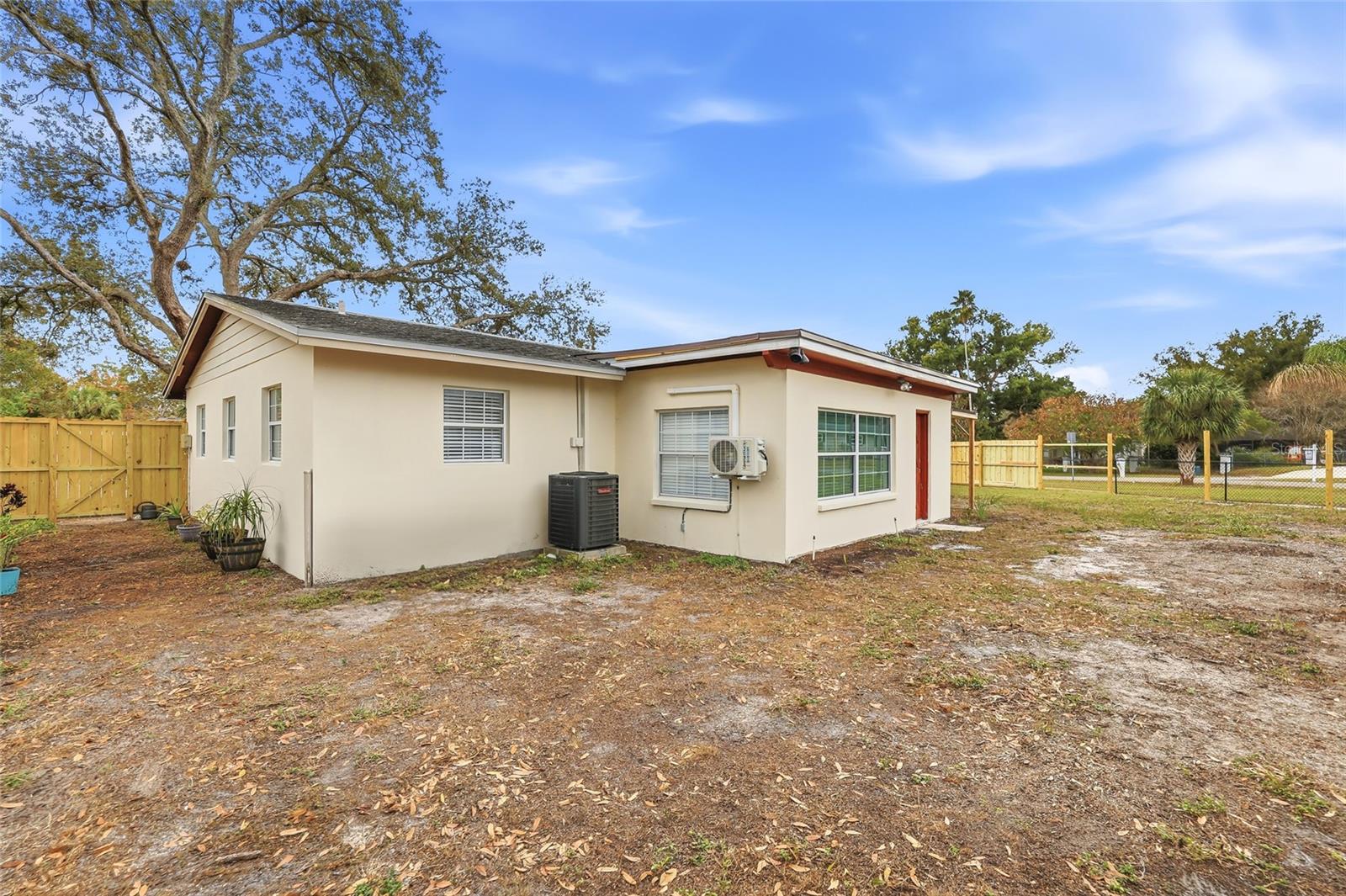 Image 40 of 53 For 9402 Newport Avenue