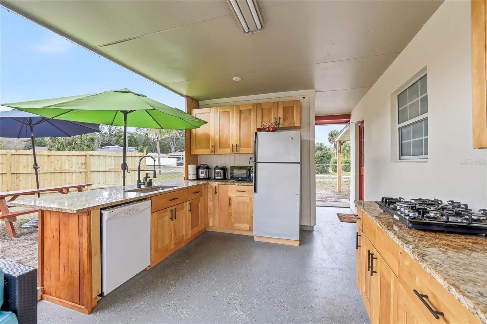 Image 45 of 53 For 9402 Newport Avenue