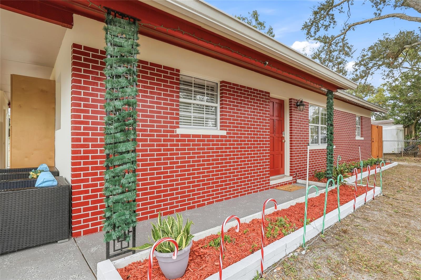 Image 6 of 53 For 9402 Newport Avenue