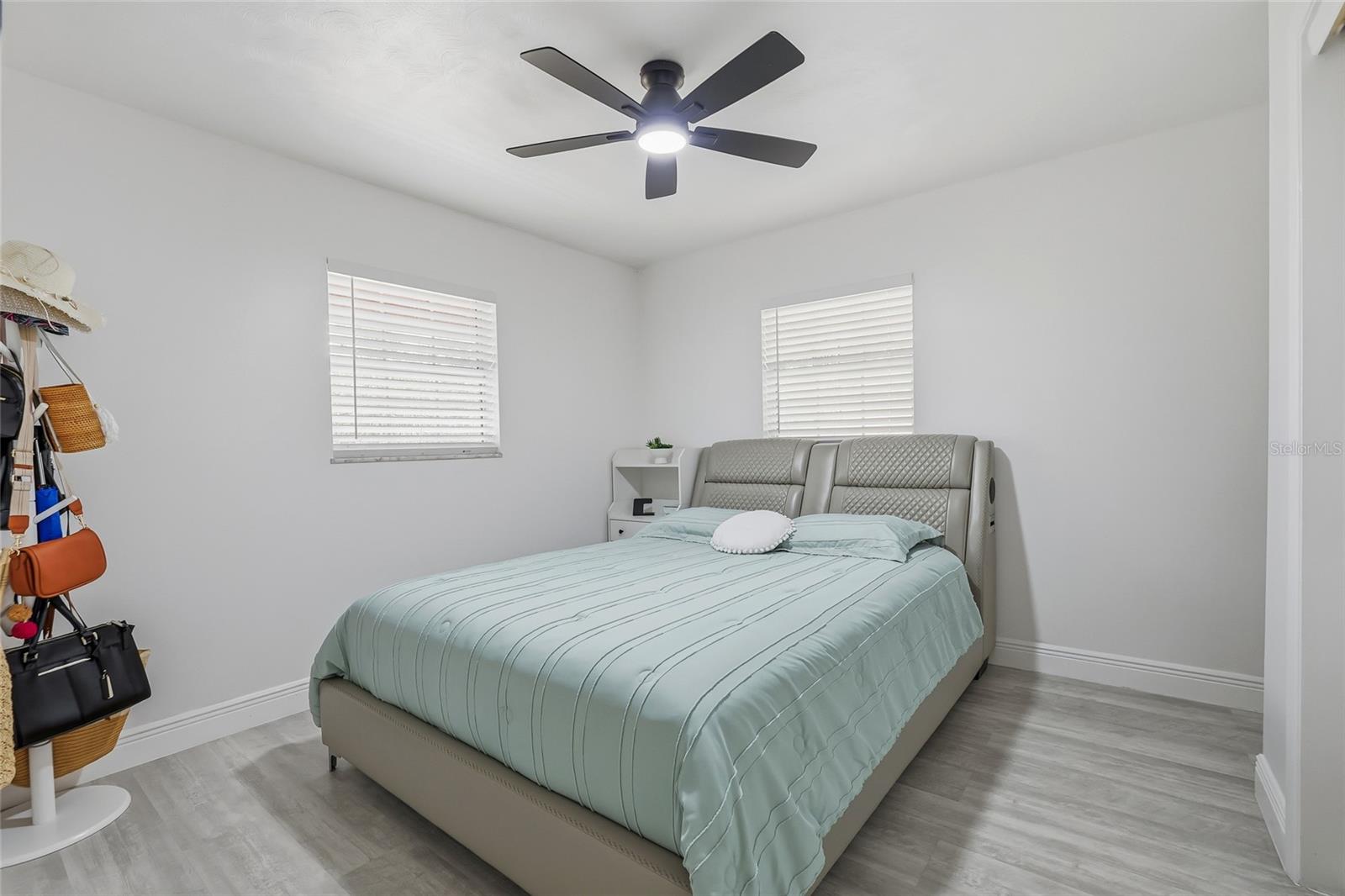 Image 8 of 53 For 9402 Newport Avenue