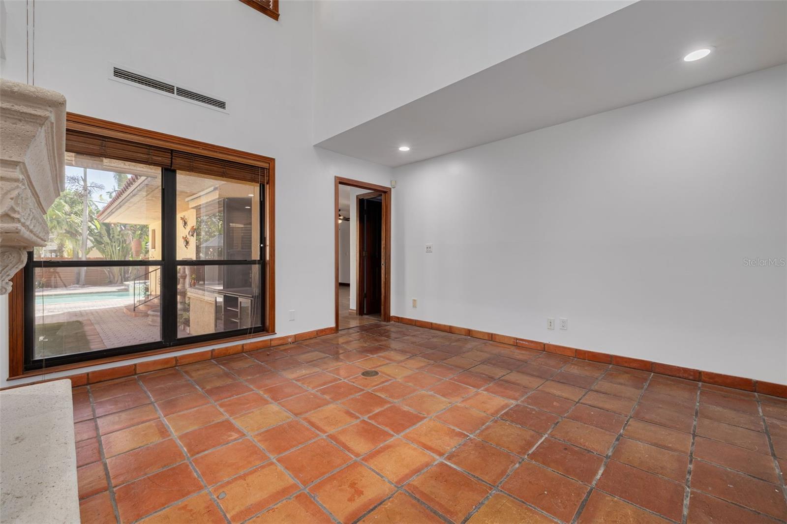 Image 20 of 65 For 201 Blanca Avenue