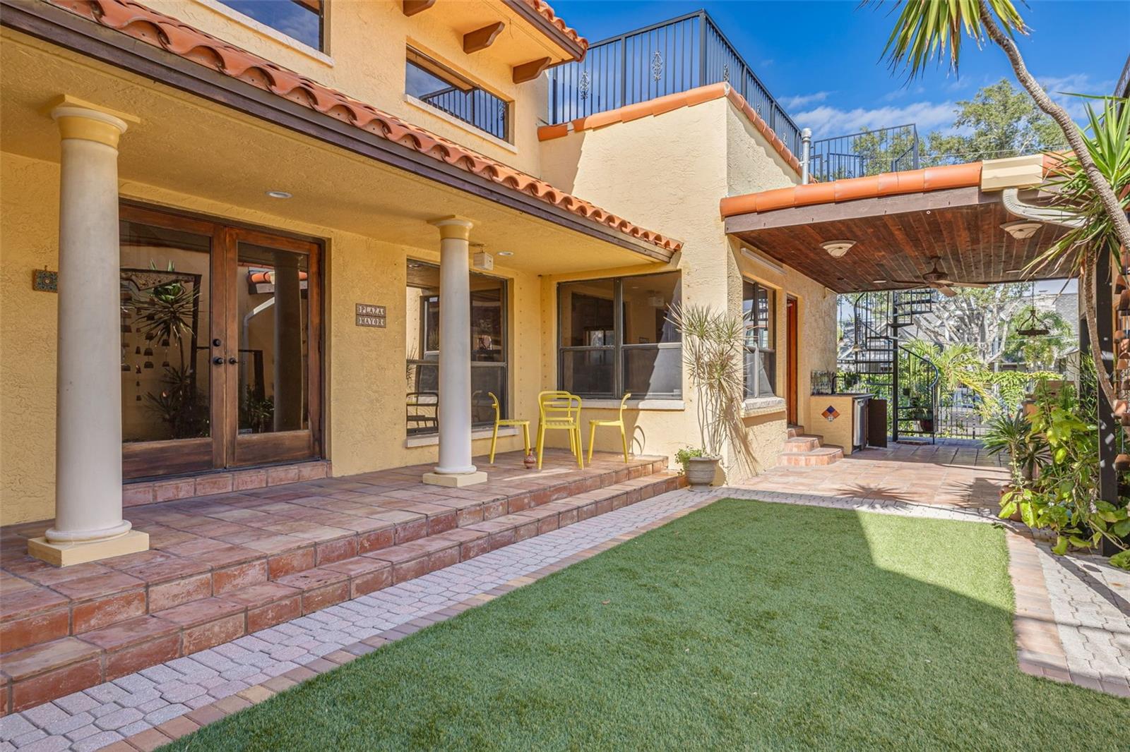 Image 21 of 65 For 201 Blanca Avenue