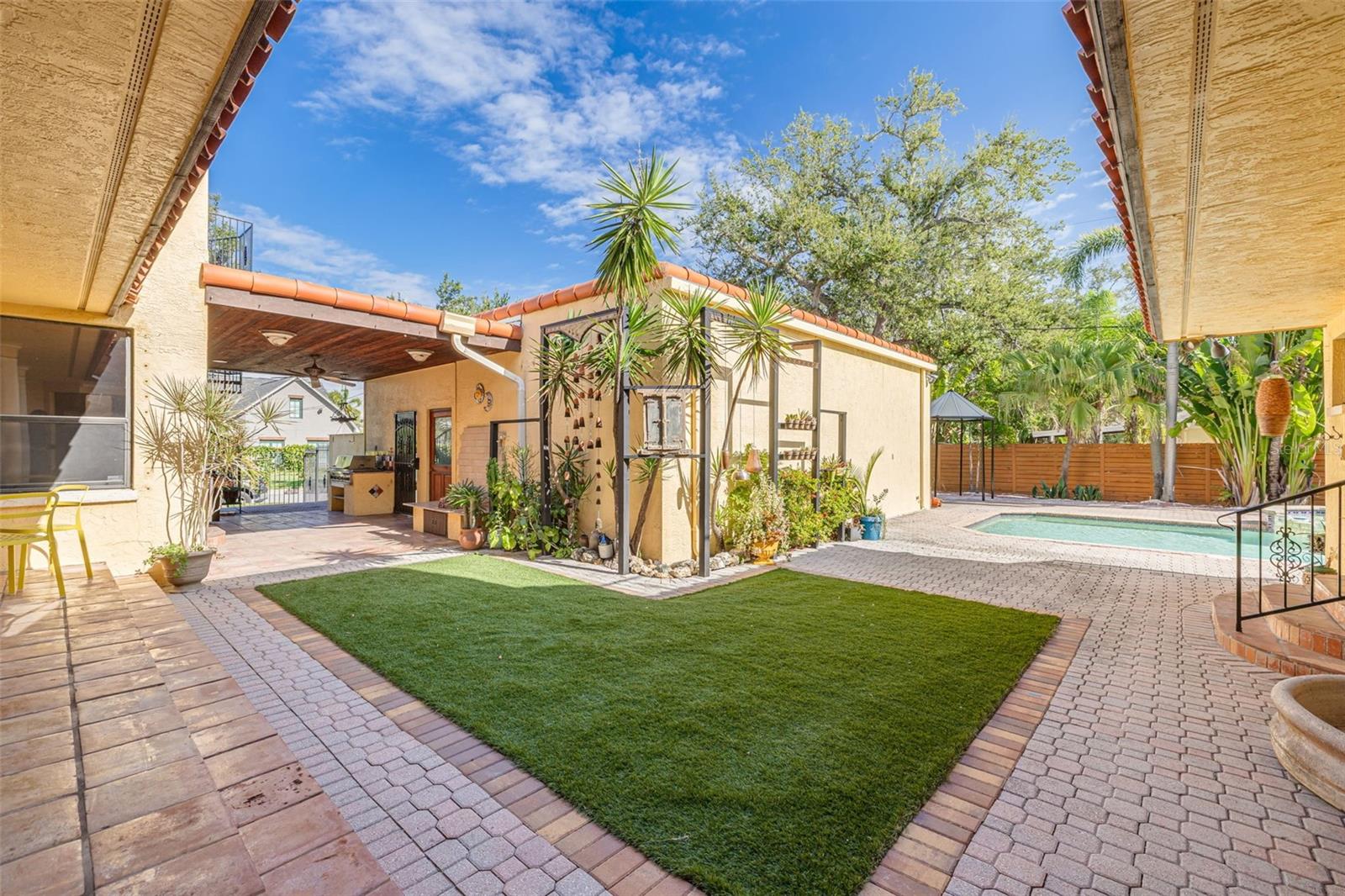 Image 22 of 65 For 201 Blanca Avenue