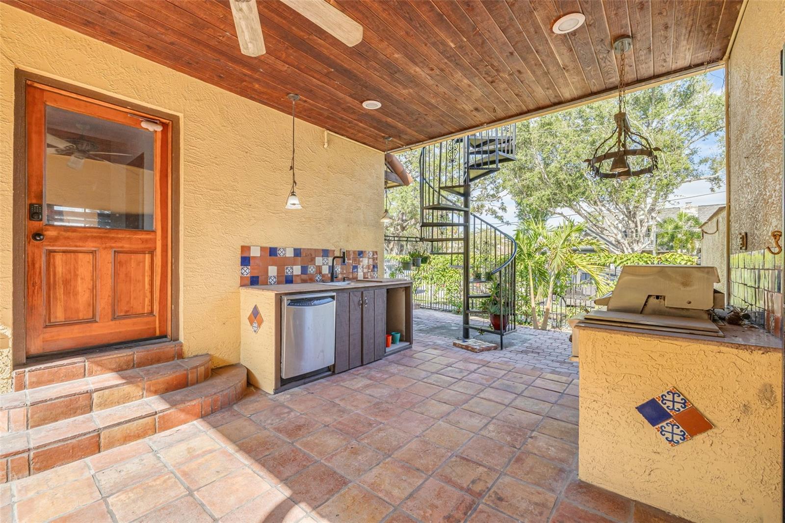 Image 29 of 65 For 201 Blanca Avenue