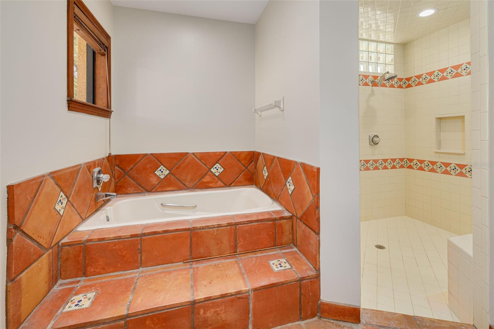 Image 36 of 65 For 201 Blanca Avenue