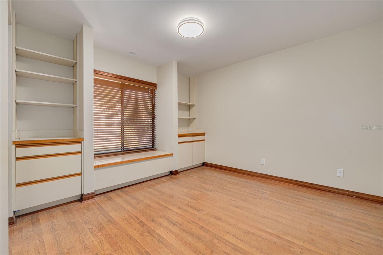 Image 38 of 65 For 201 Blanca Avenue