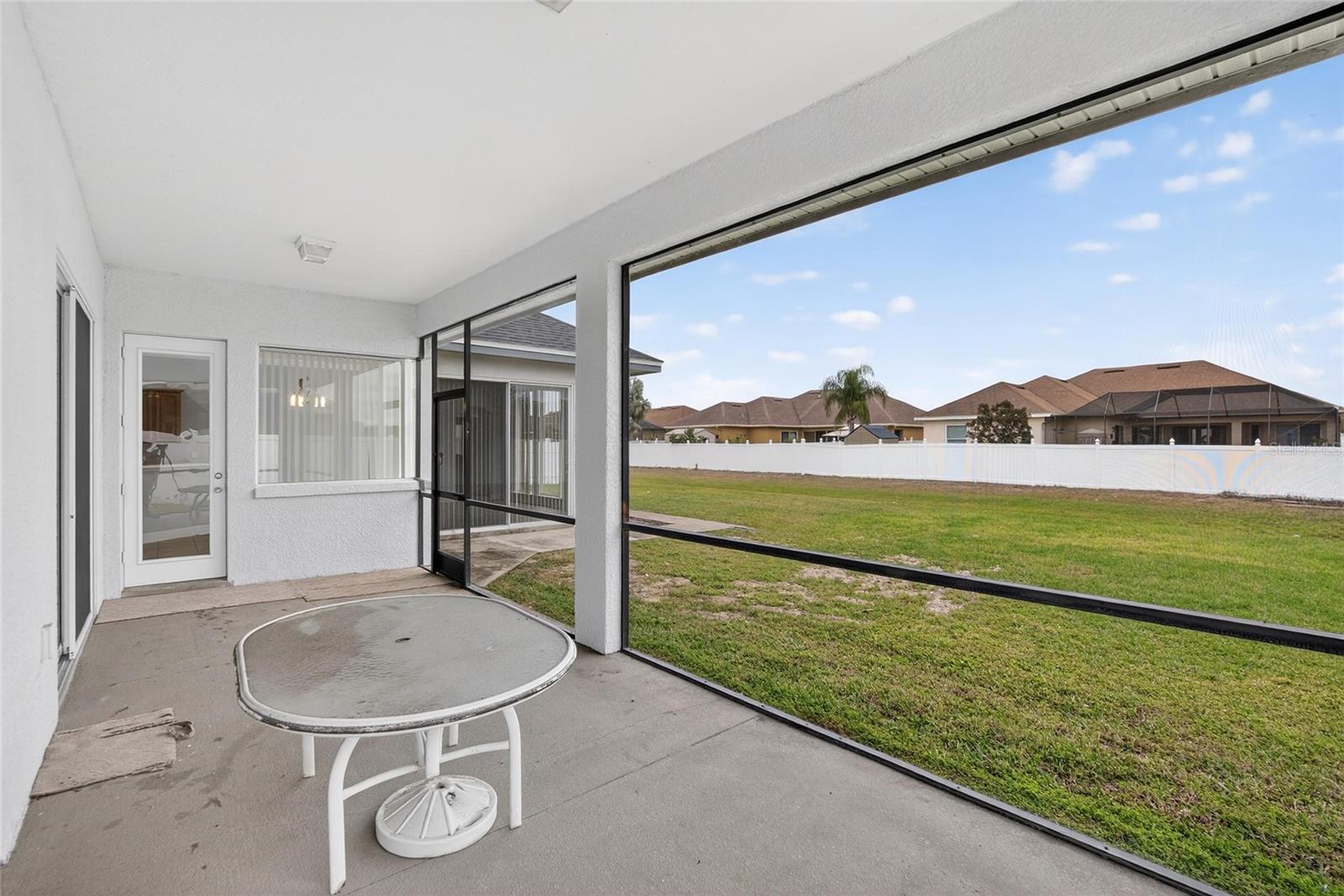 Image 19 of 88 For 258 Terranova Boulevard