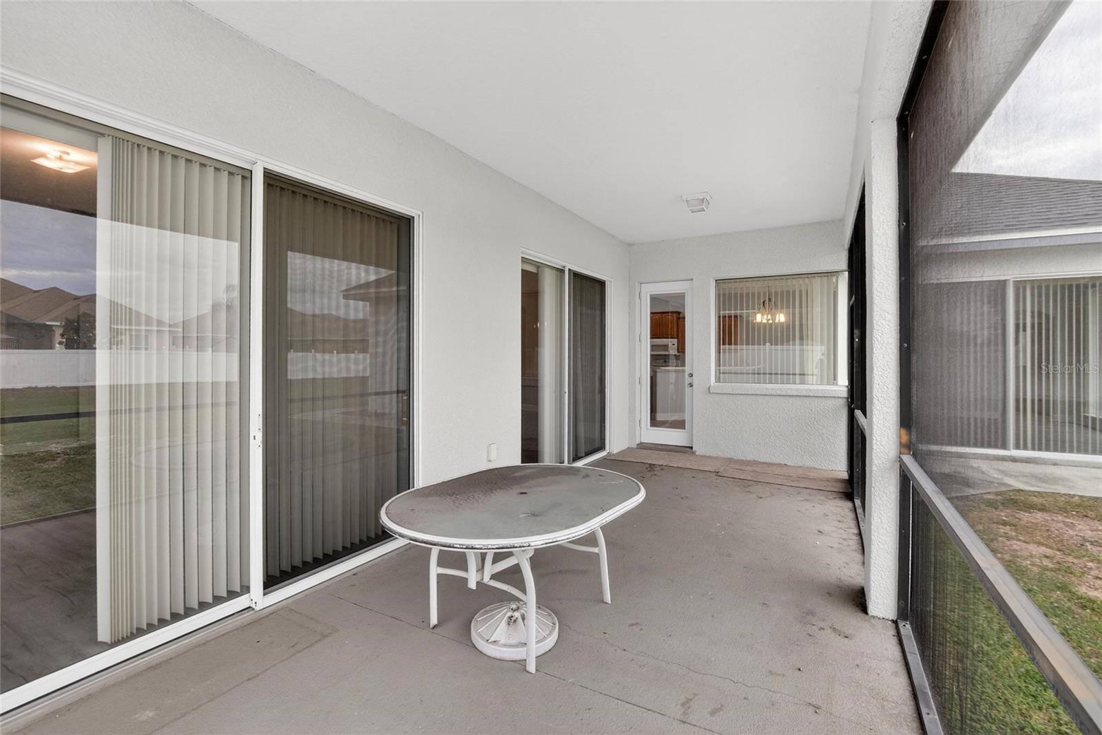 Image 20 of 88 For 258 Terranova Boulevard