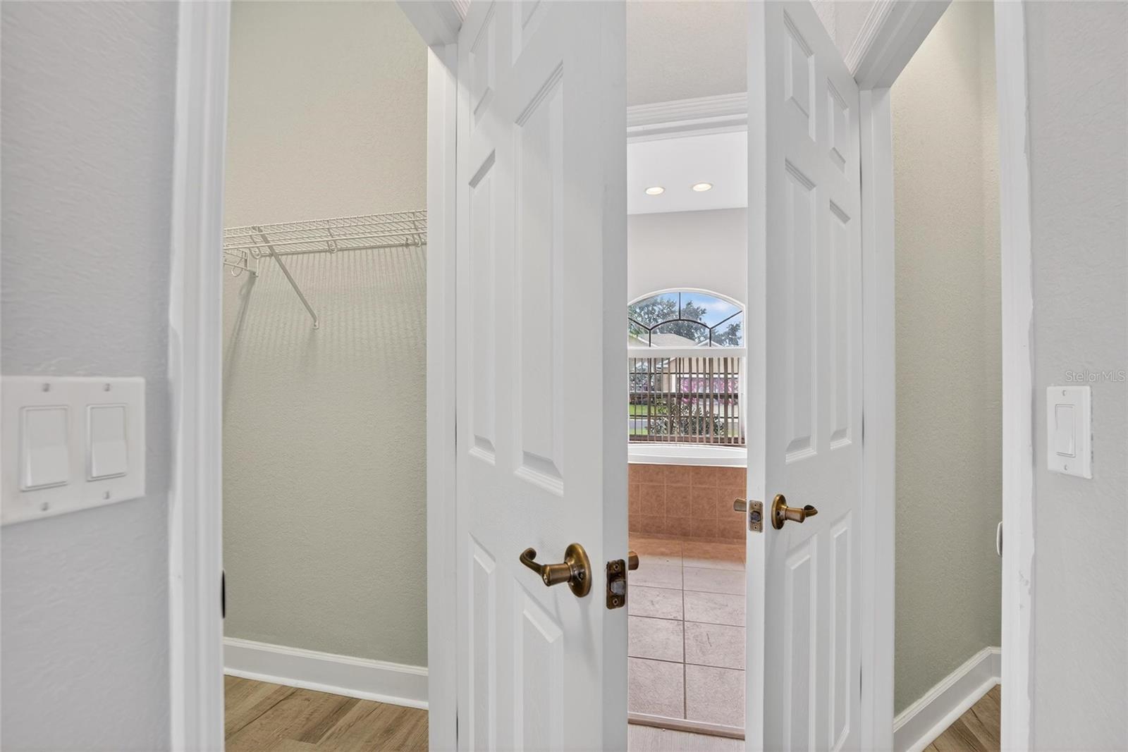 Image 23 of 88 For 258 Terranova Boulevard