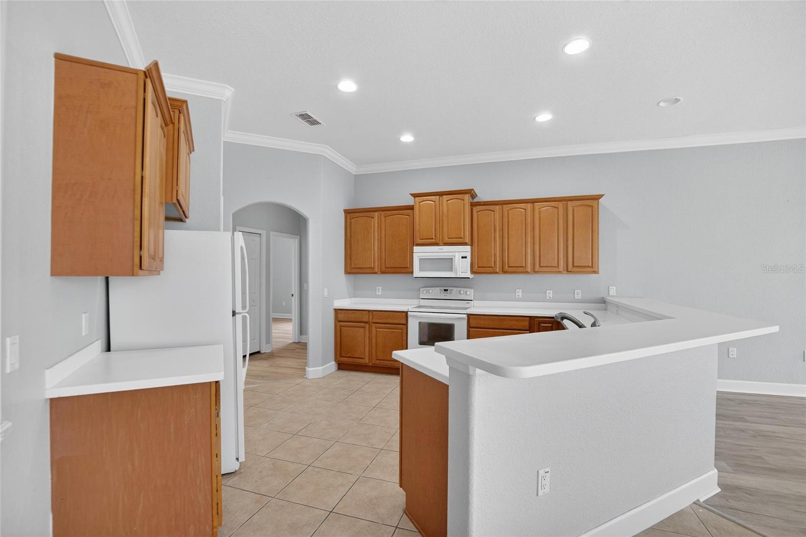 Image 32 of 88 For 258 Terranova Boulevard