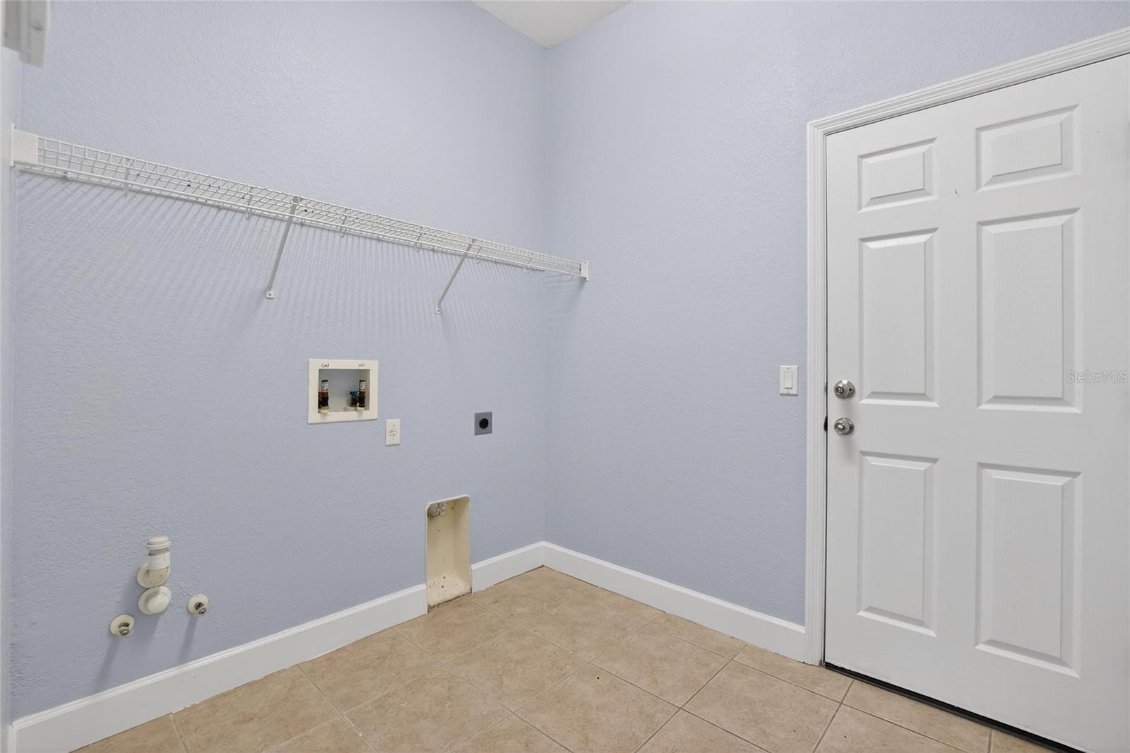 Image 45 of 88 For 258 Terranova Boulevard