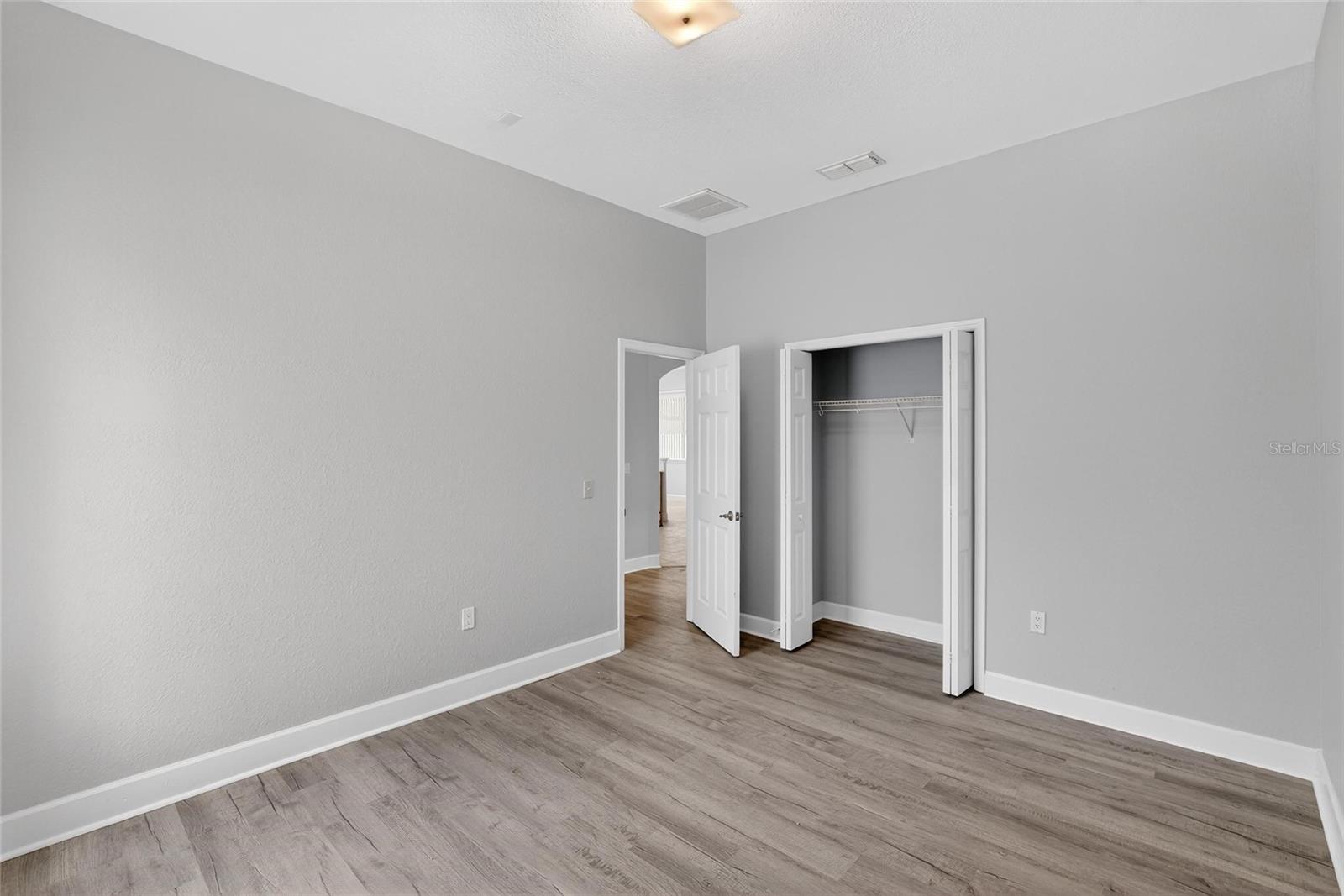 Image 49 of 88 For 258 Terranova Boulevard