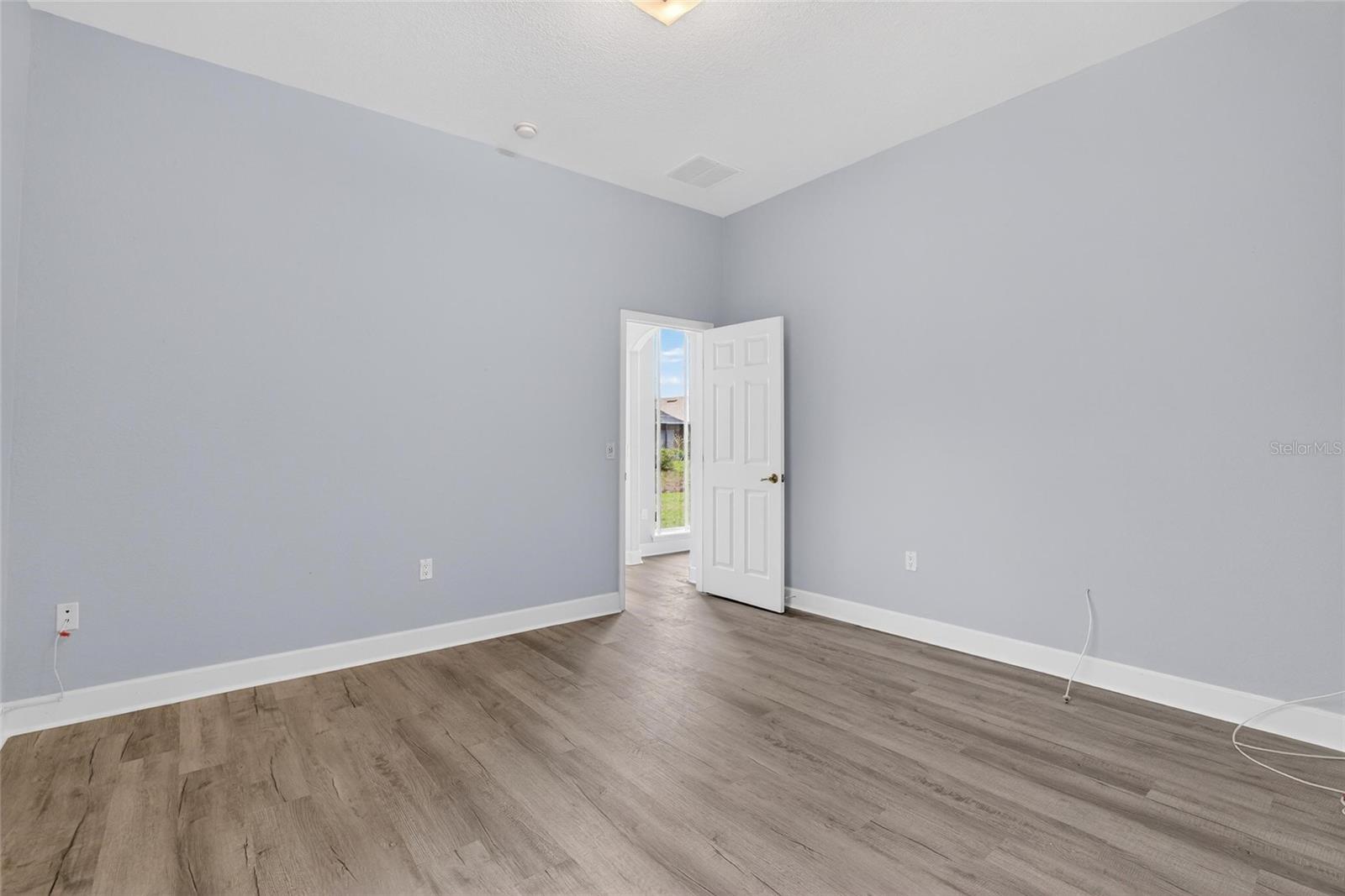 Image 61 of 88 For 258 Terranova Boulevard