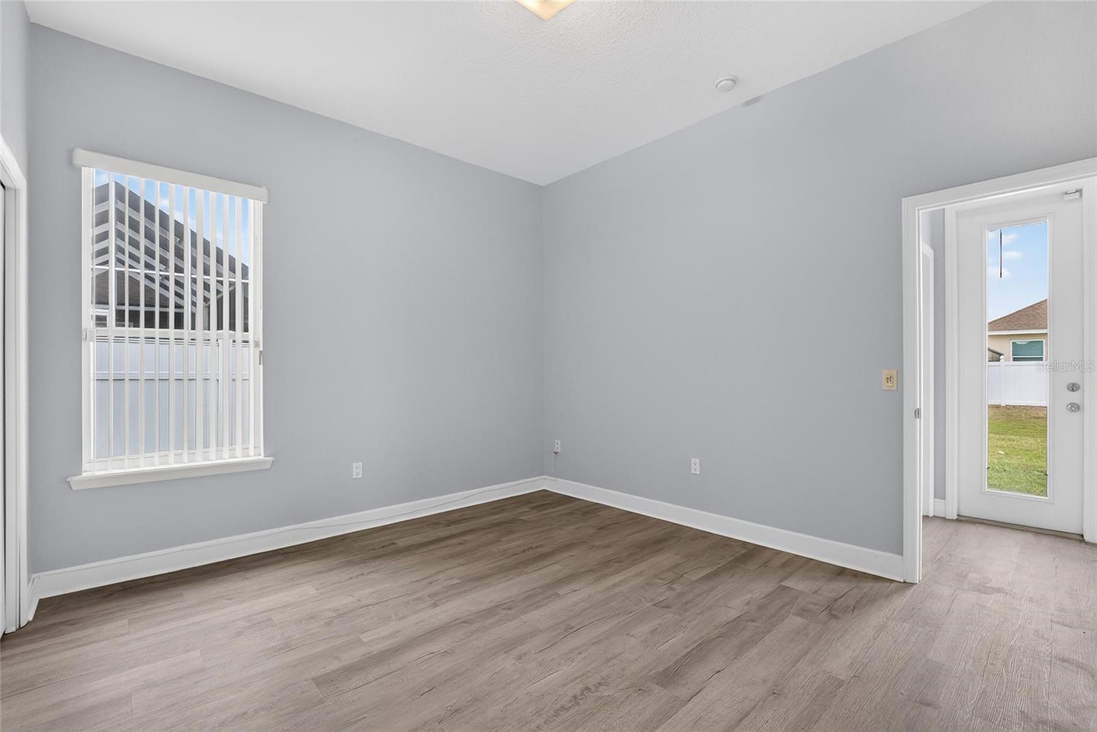 Image 63 of 88 For 258 Terranova Boulevard