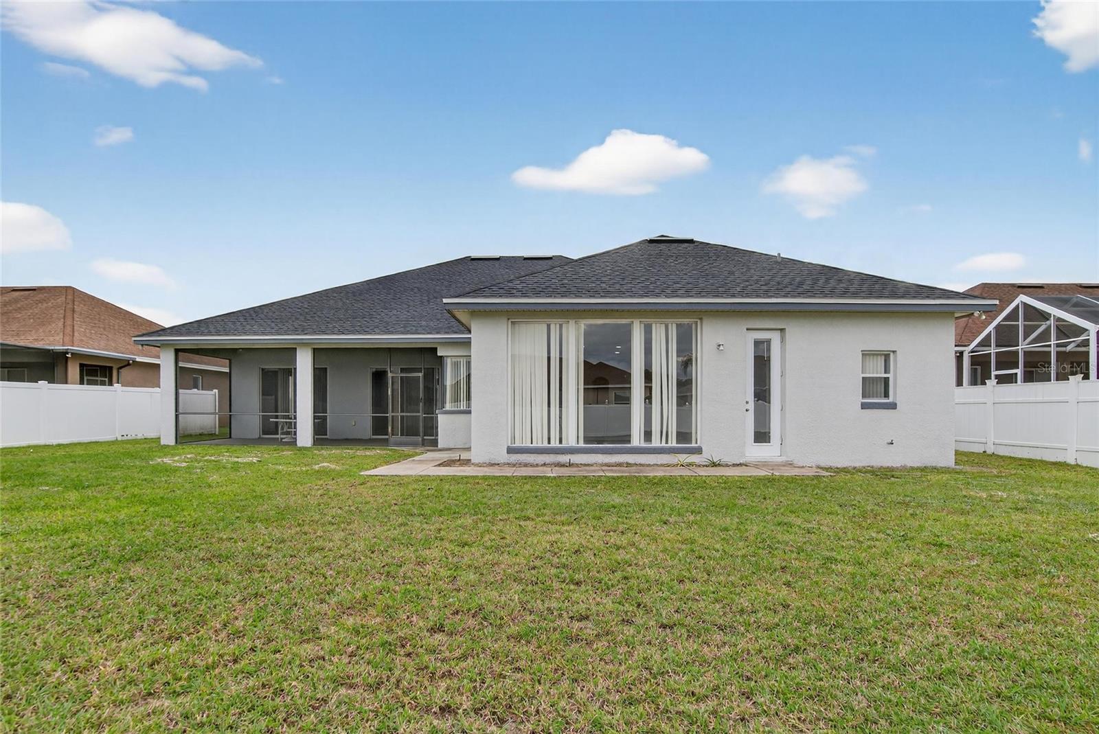 Image 71 of 88 For 258 Terranova Boulevard