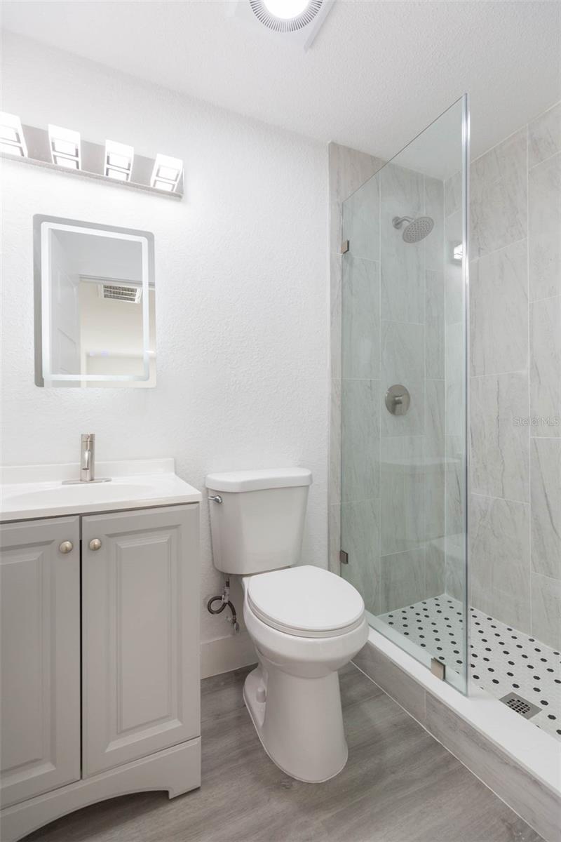 Image 17 of 29 For 8102 14th  