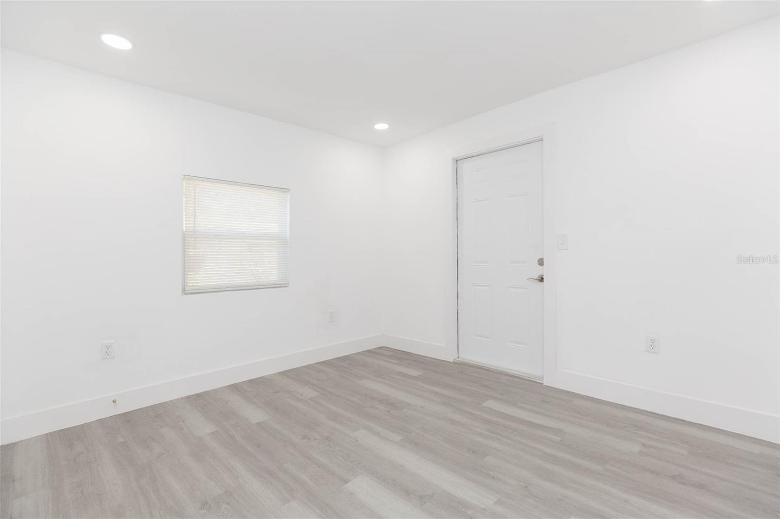 Image 19 of 29 For 8102 14th  