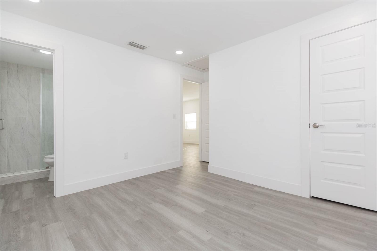 Image 20 of 29 For 8102 14th  