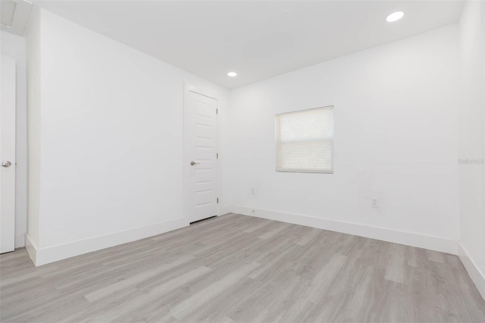 Image 21 of 29 For 8102 14th  