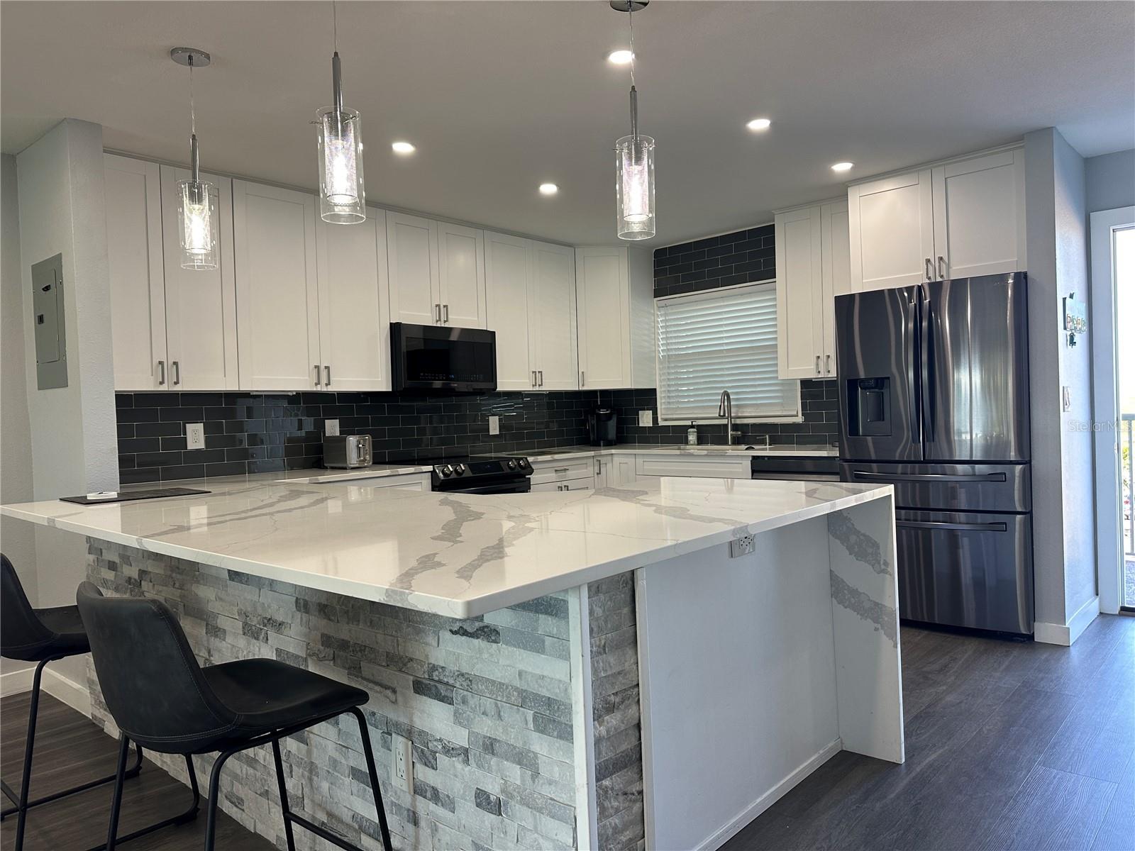 Image 12 of 25 For 300 64th Avenue 318