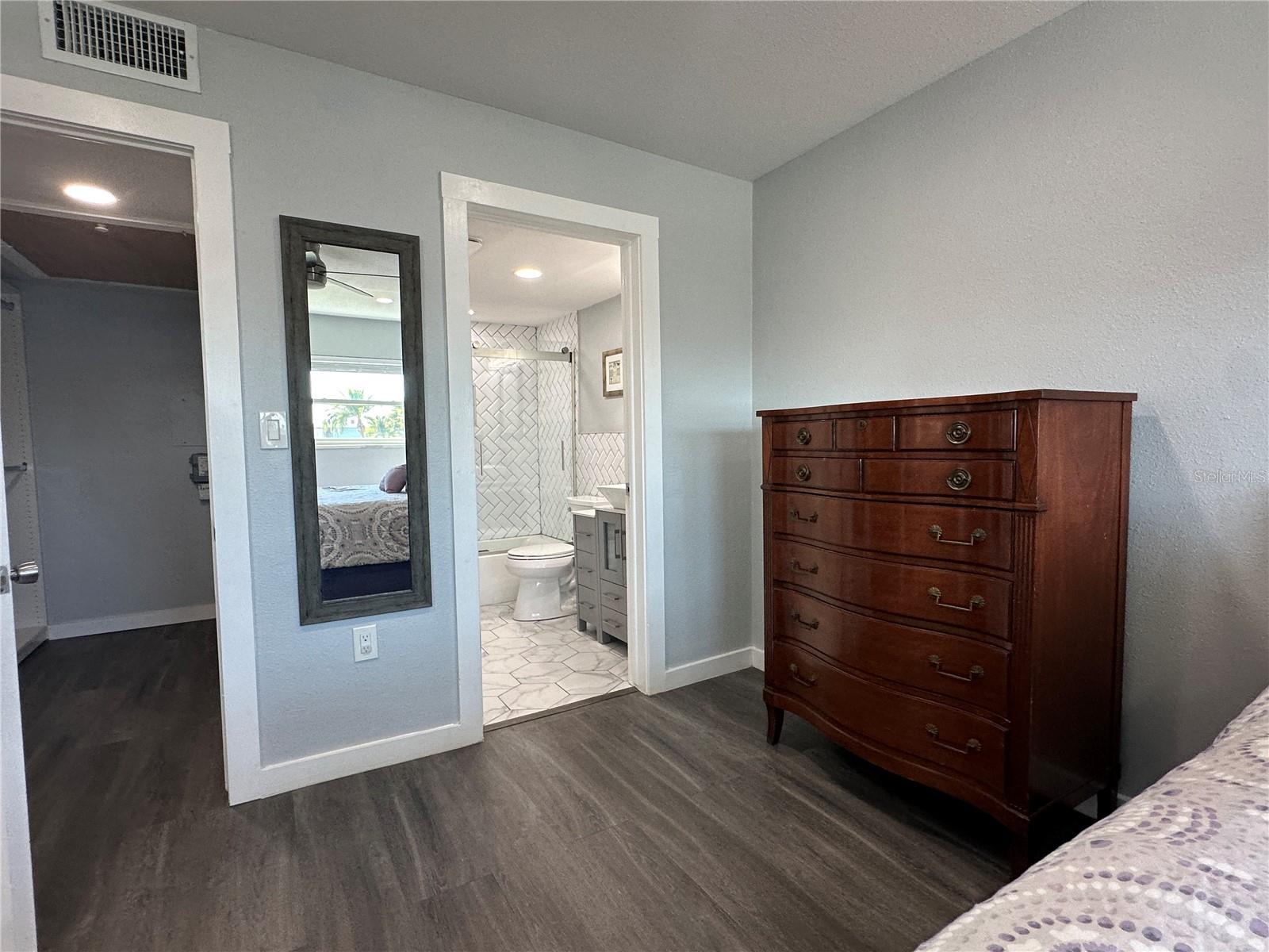 Image 21 of 25 For 300 64th Avenue 318