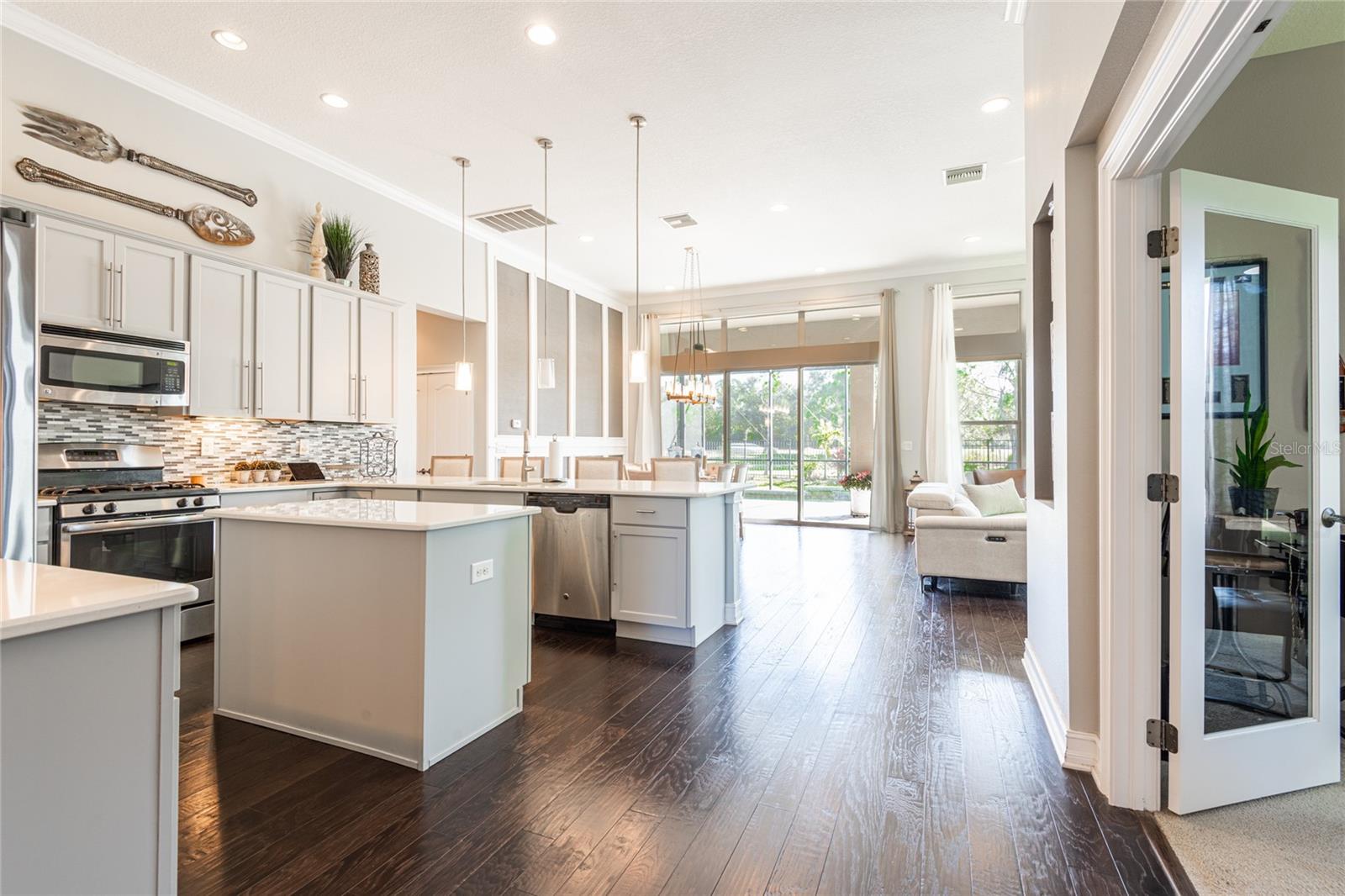 Image 13 of 69 For 6615 Current Drive