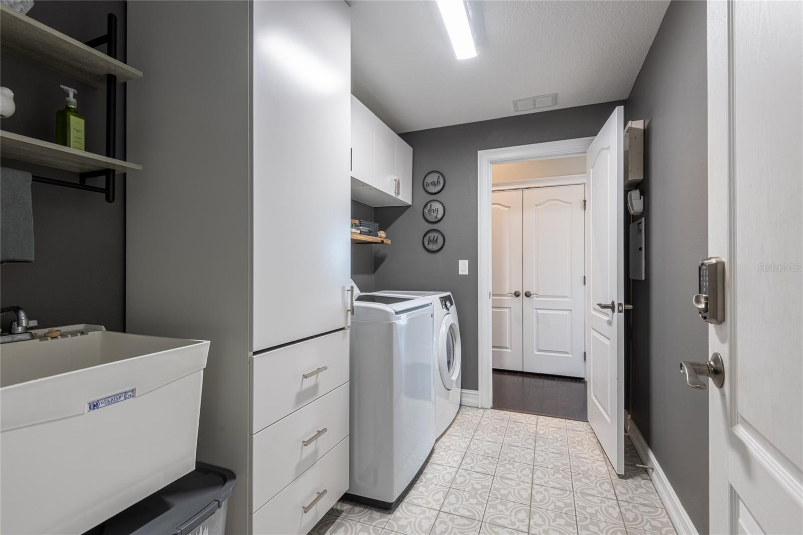 Image 32 of 69 For 6615 Current Drive