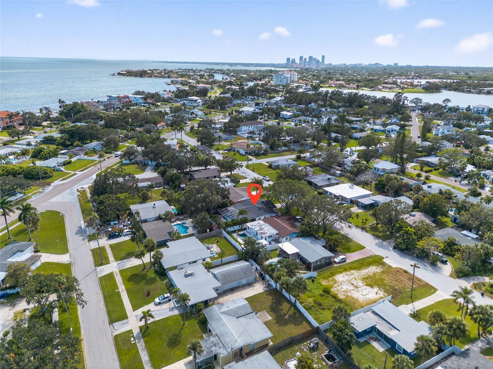 Image 39 of 41 For 3927 Helena Street Ne