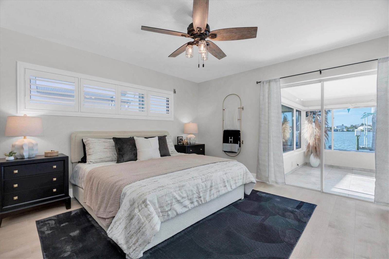 Image 19 of 37 For 17352 Kennedy Drive