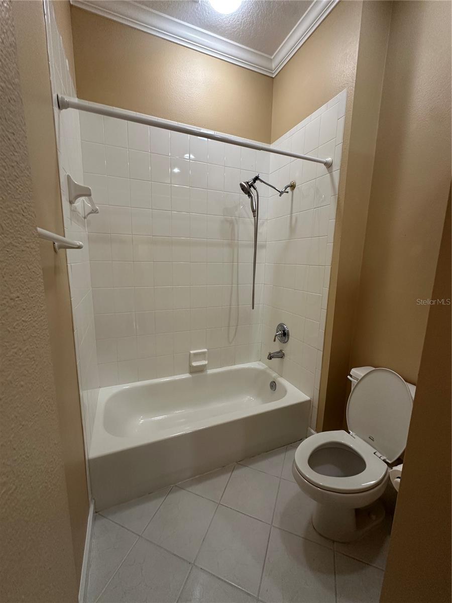 Listing photo id 18 for 7729 Aralia Way