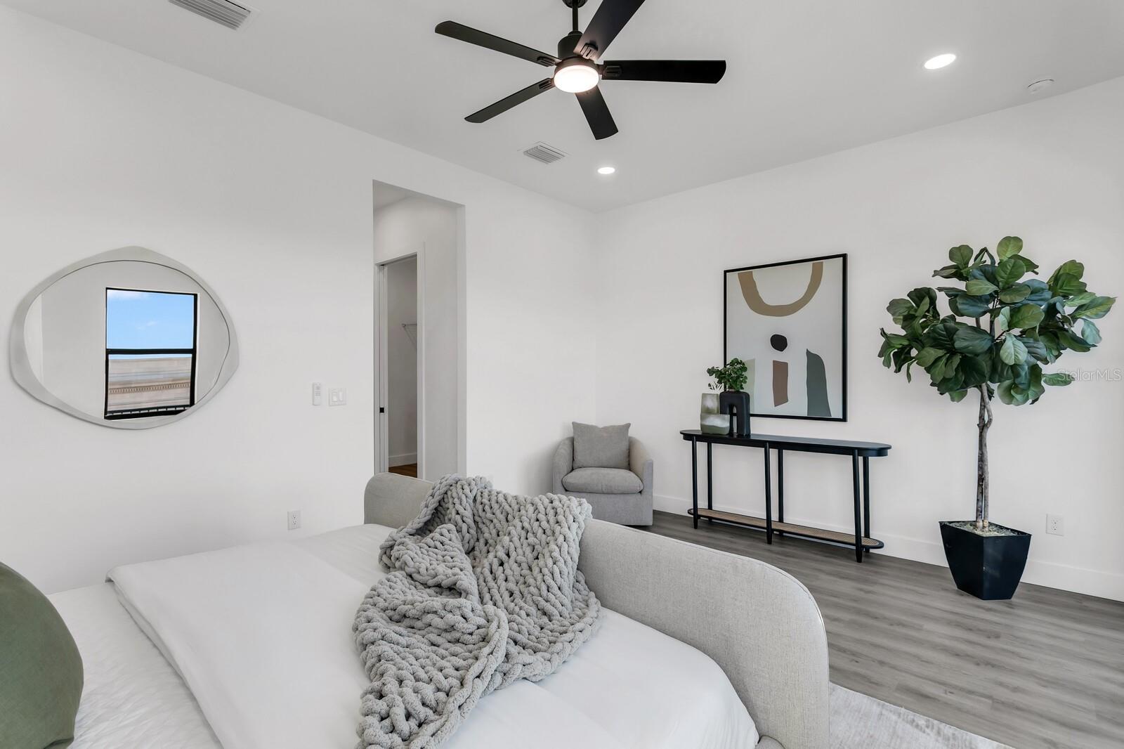 Image 12 of 33 For 7016 Mascotte Street