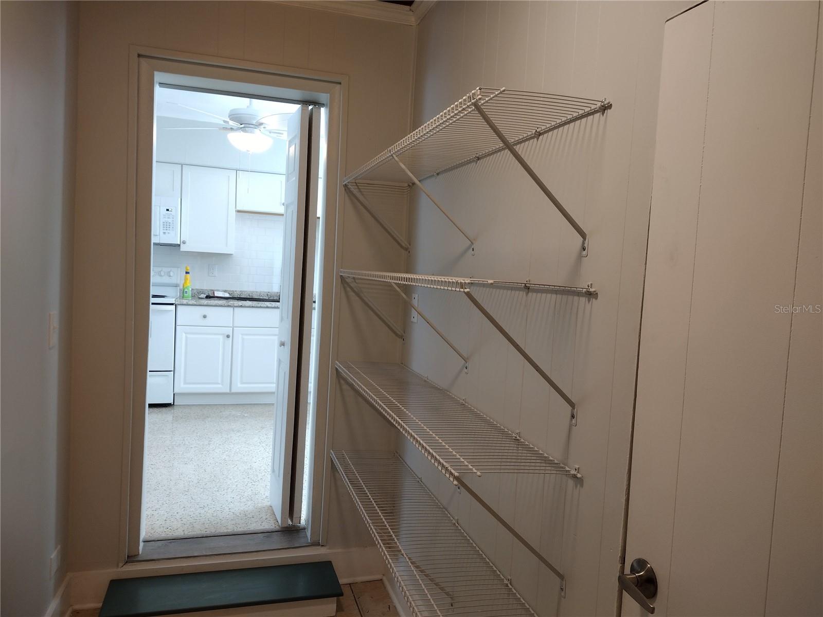 Image 13 of 22 For 216 Beverly Avenue