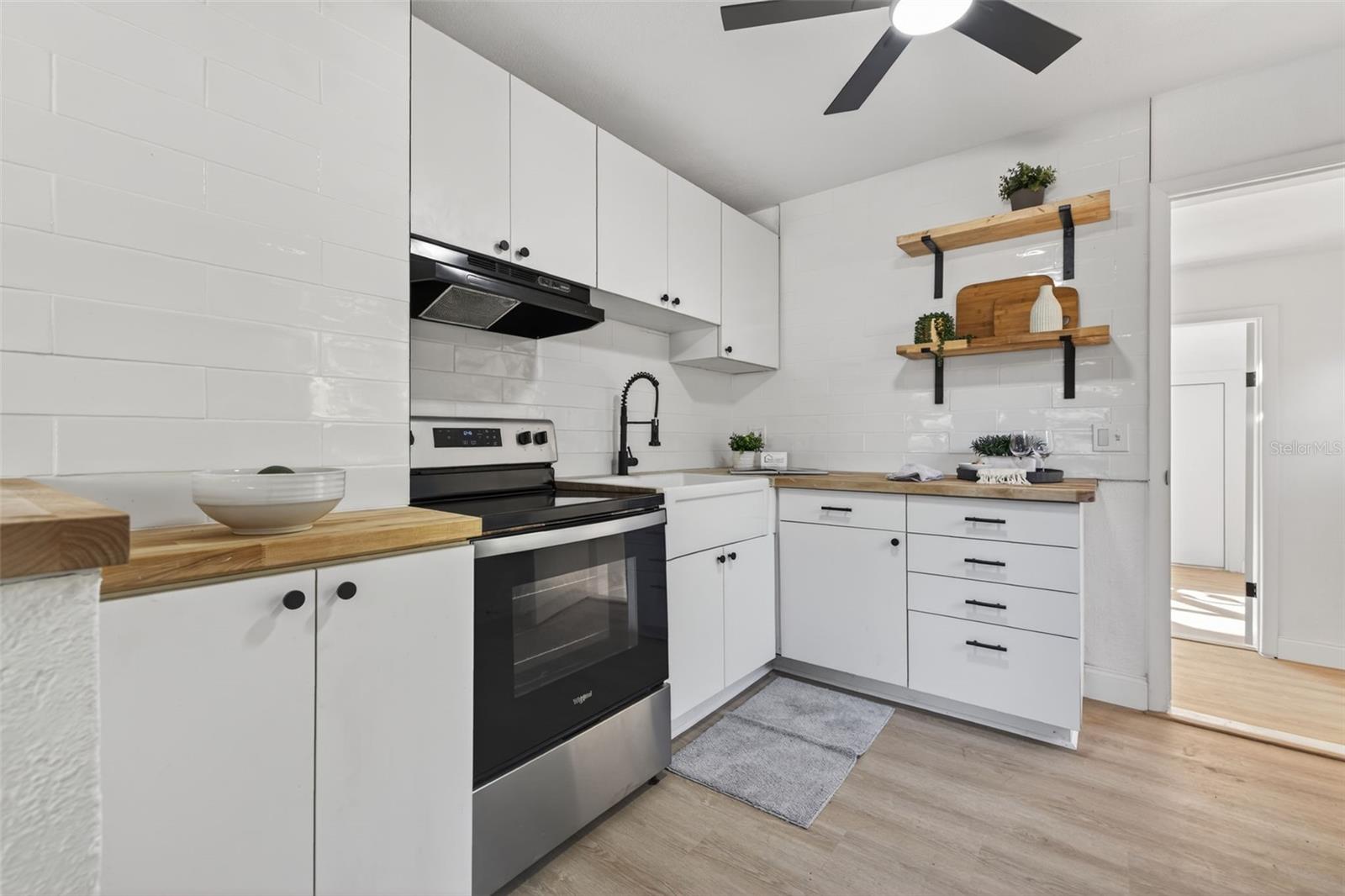 Image 14 of 35 For 3226 36th Avenue N