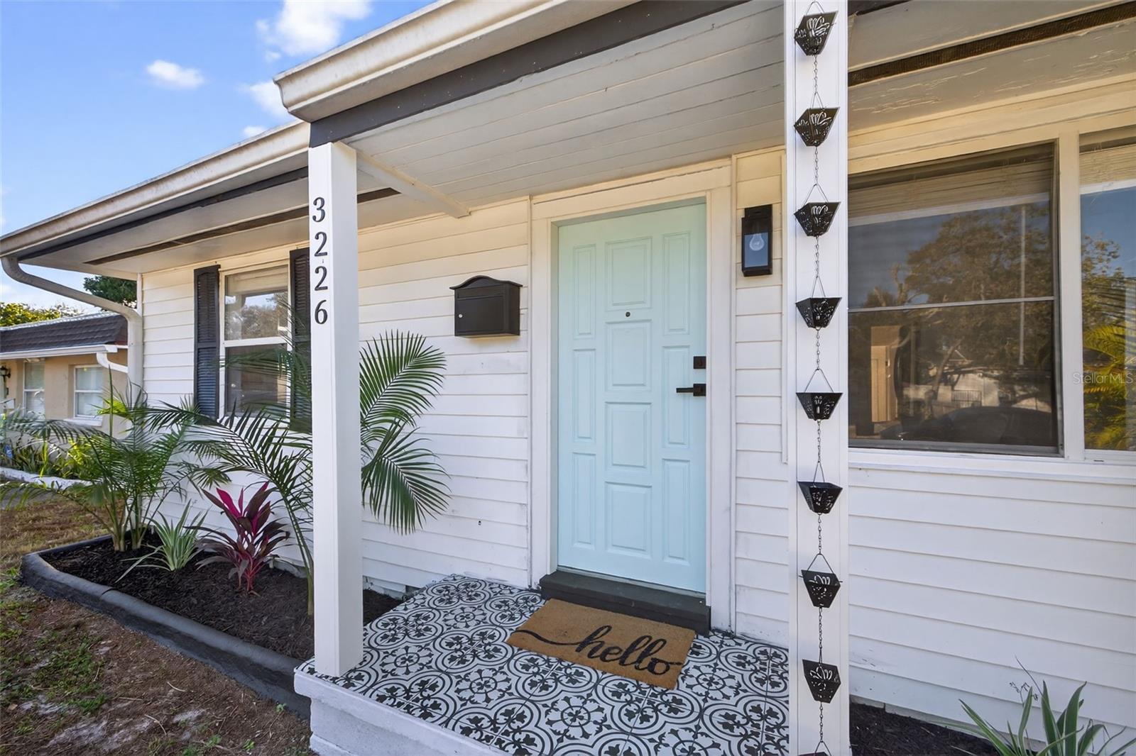 Image 2 of 35 For 3226 36th Avenue N