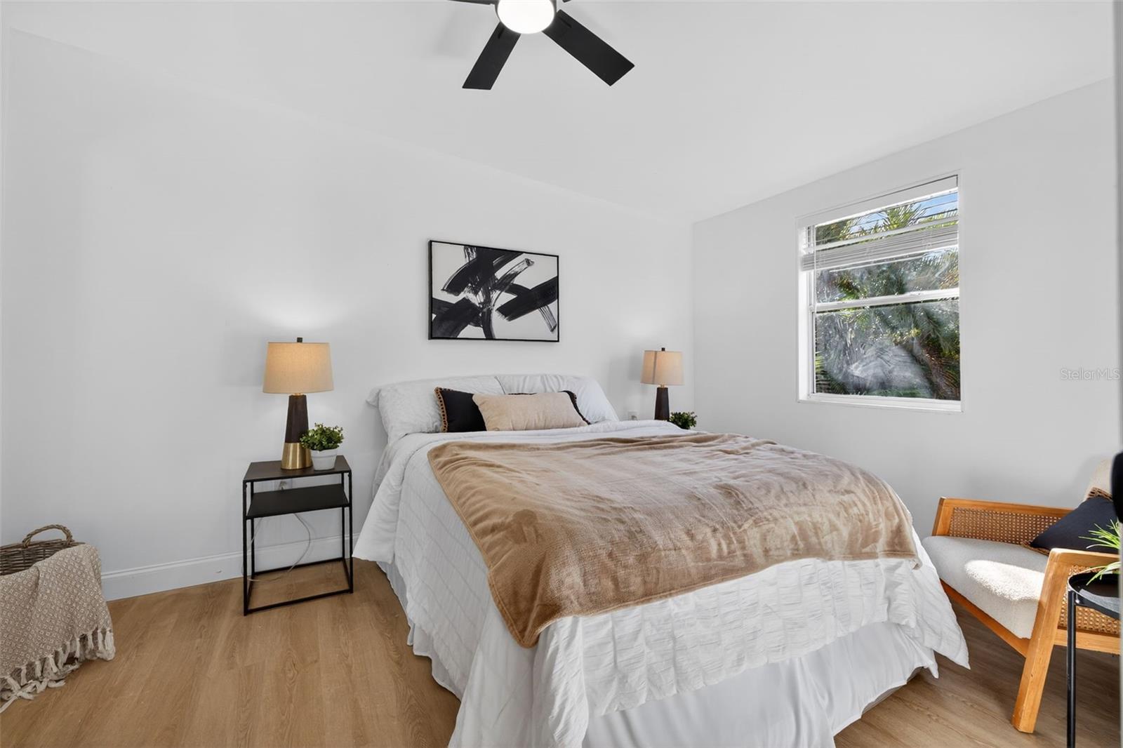 Image 21 of 35 For 3226 36th Avenue N