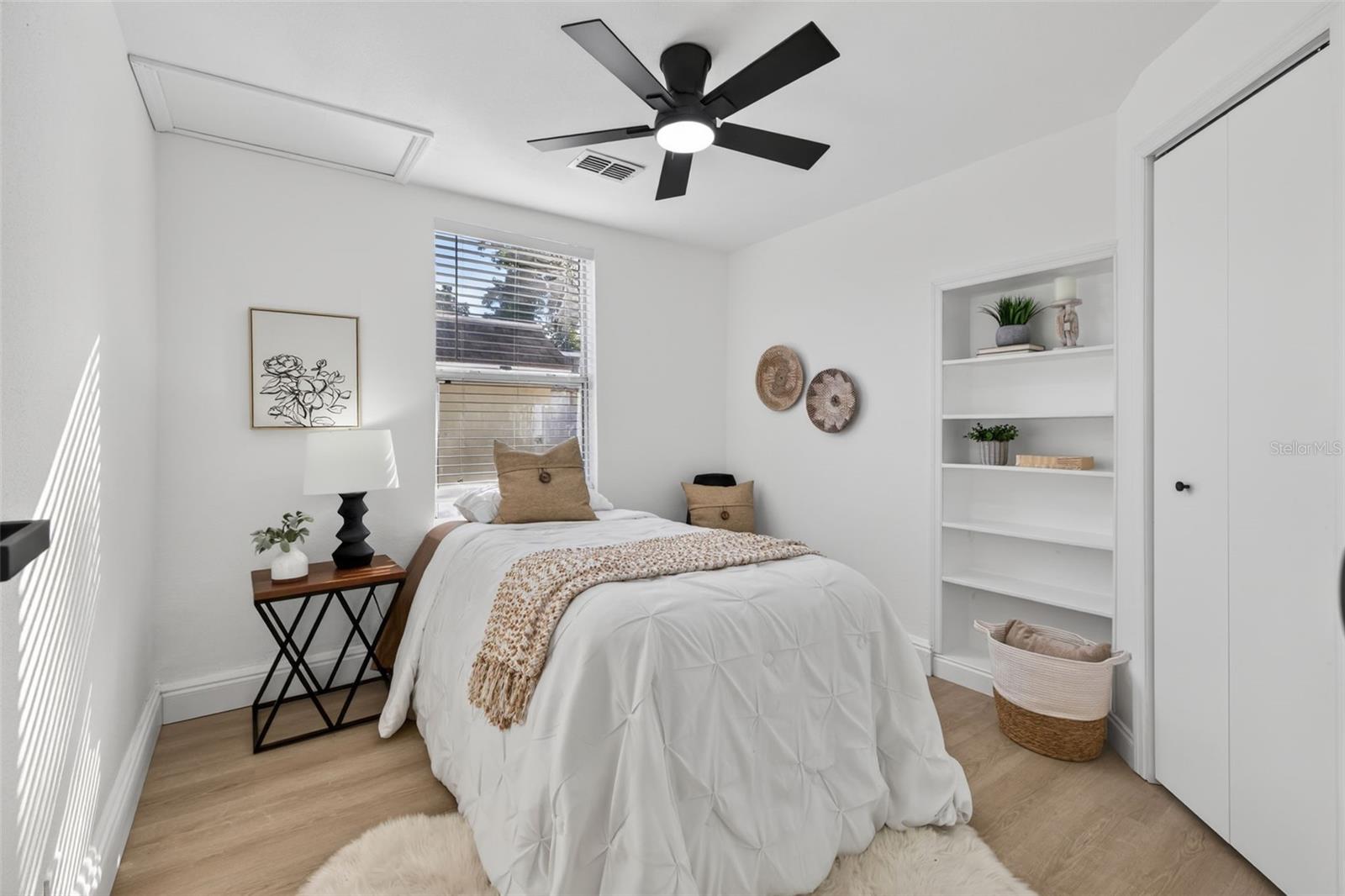 Image 26 of 35 For 3226 36th Avenue N