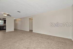 Listing photo id 11 for 1421 Normandy Park Drive 6
