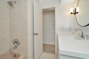 Listing photo id 3 for 1421 Normandy Park Drive 6
