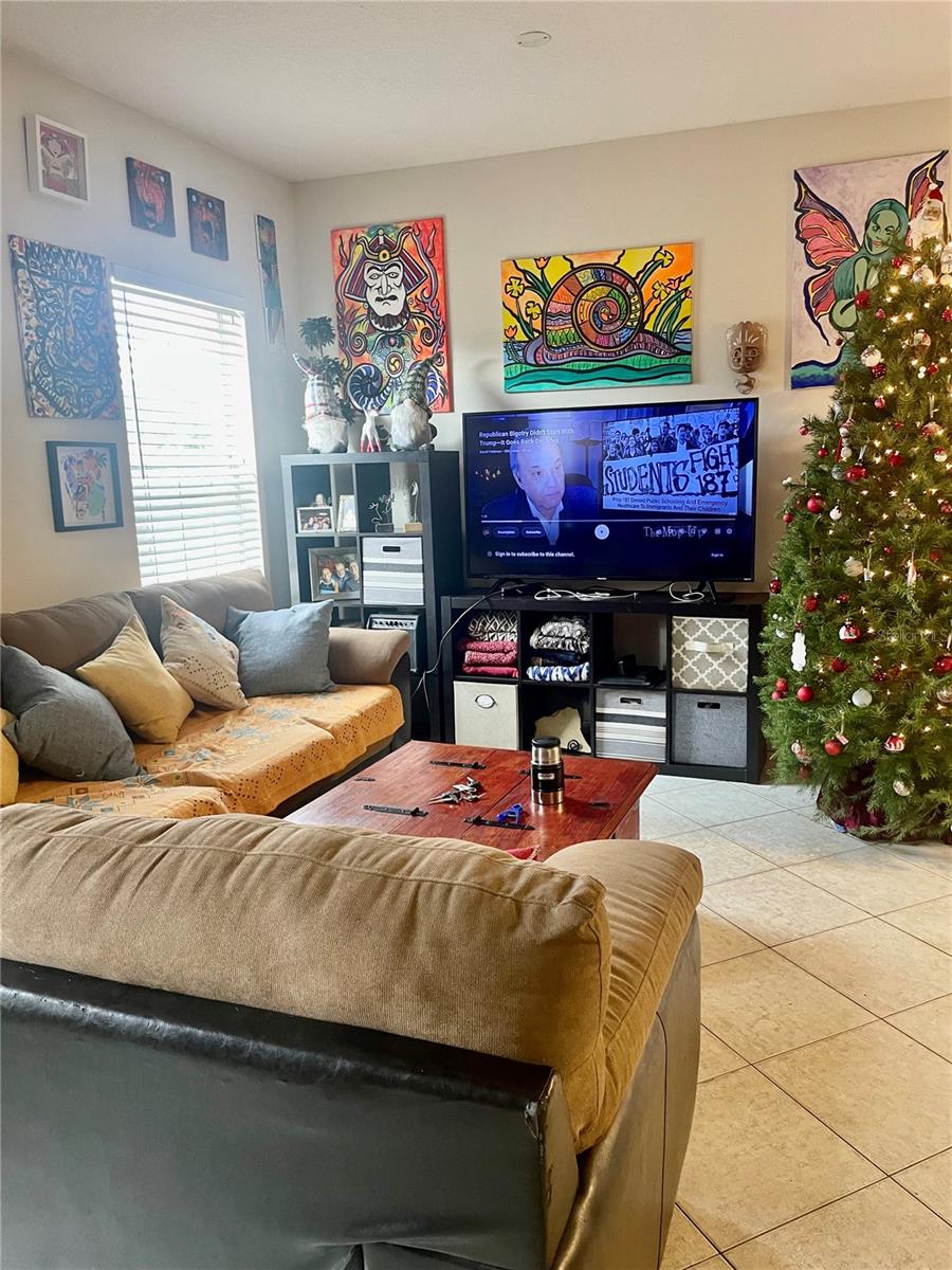 Image 18 of 28 For 646 Norfolk Street