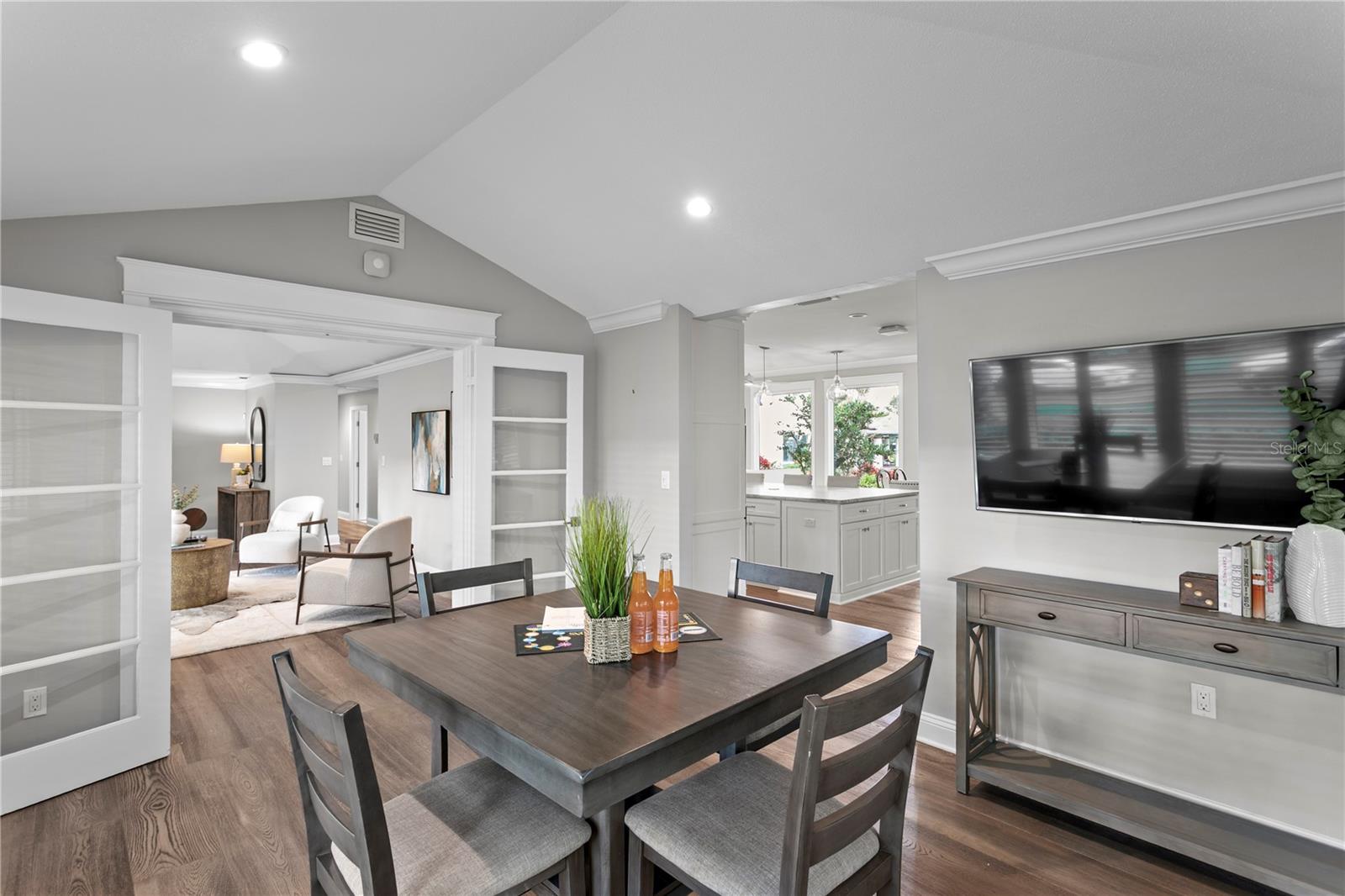 Image 15 of 41 For 655 19th Avenue Ne