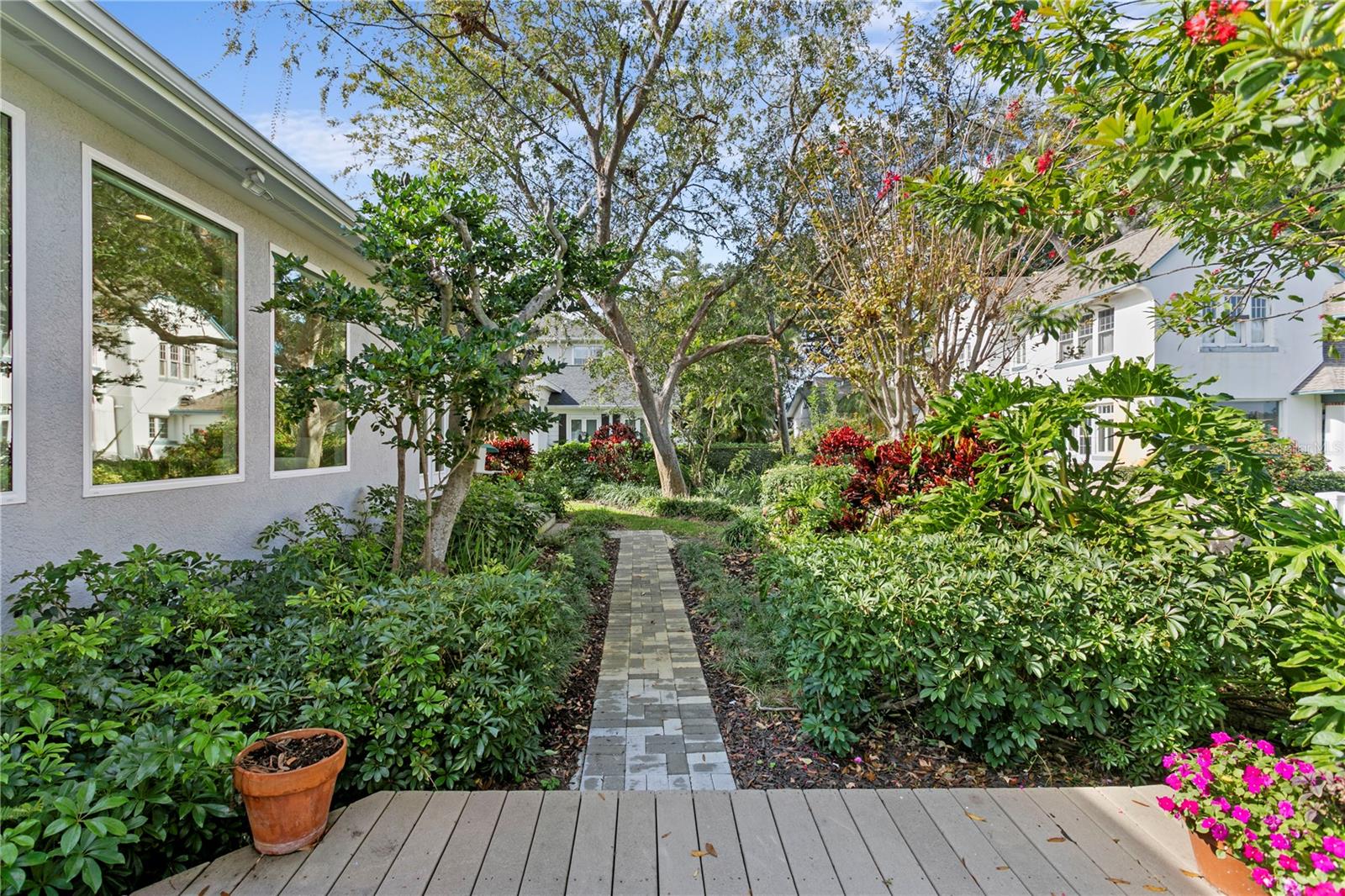 Image 36 of 41 For 655 19th Avenue Ne